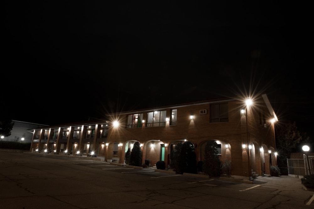 Du Chevalier Motel 2*